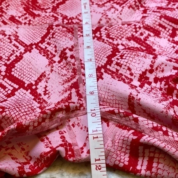 FABLETICS Define Powerhouse High-Waisted Capri Size XS Persimmon Python Pink - Picture 5 of 16